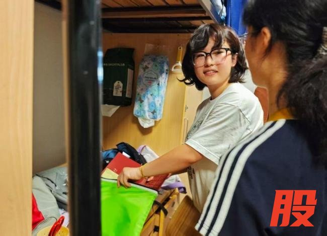 高中同桌高考同分考上上海交大 缘分续写新篇章